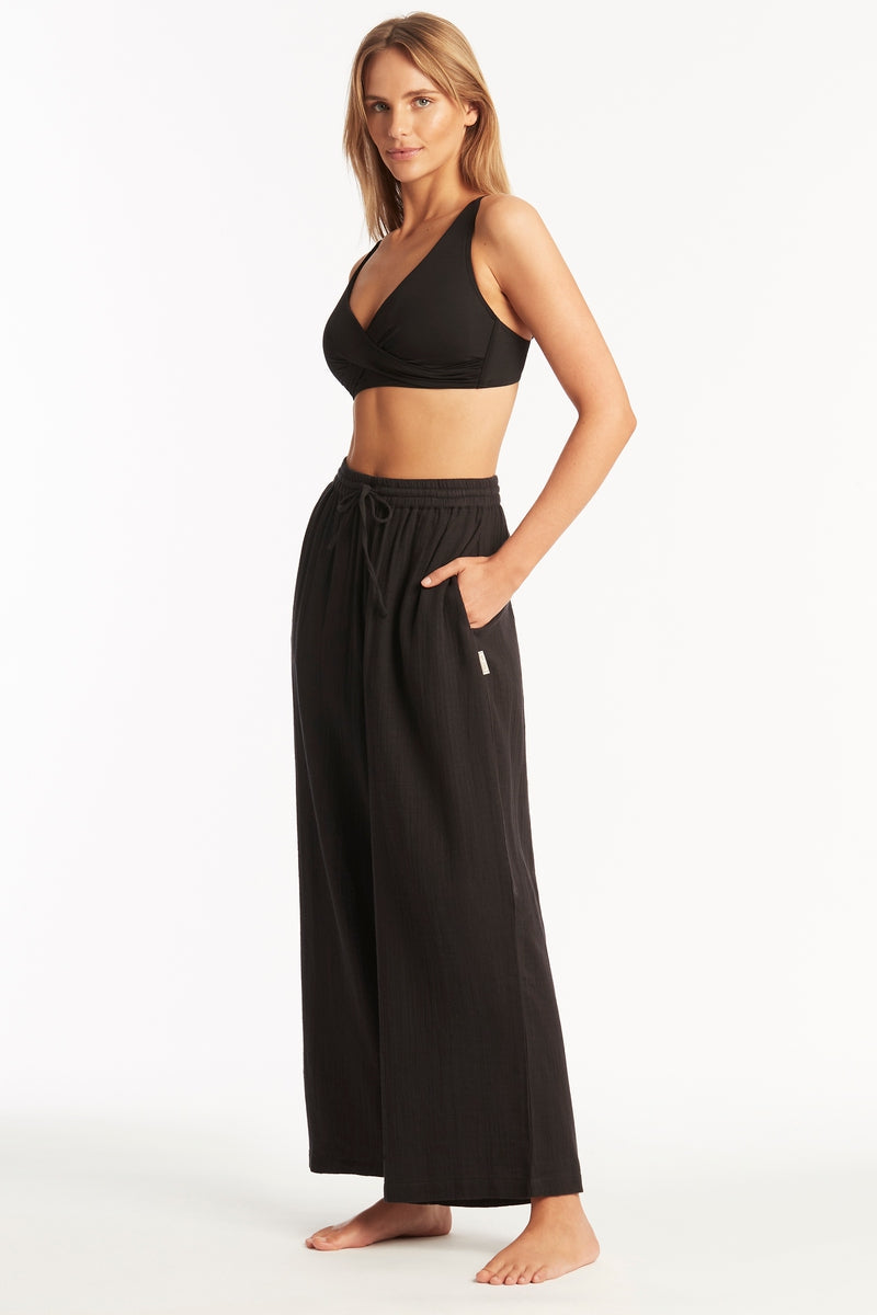 S31-SL9094SSSUNSETBEACHPANTBLACK-22497-Bond-Eye-Sealevel-1074_4339dede-efcd-4c8f-b5bb-ca6709dbcb7d