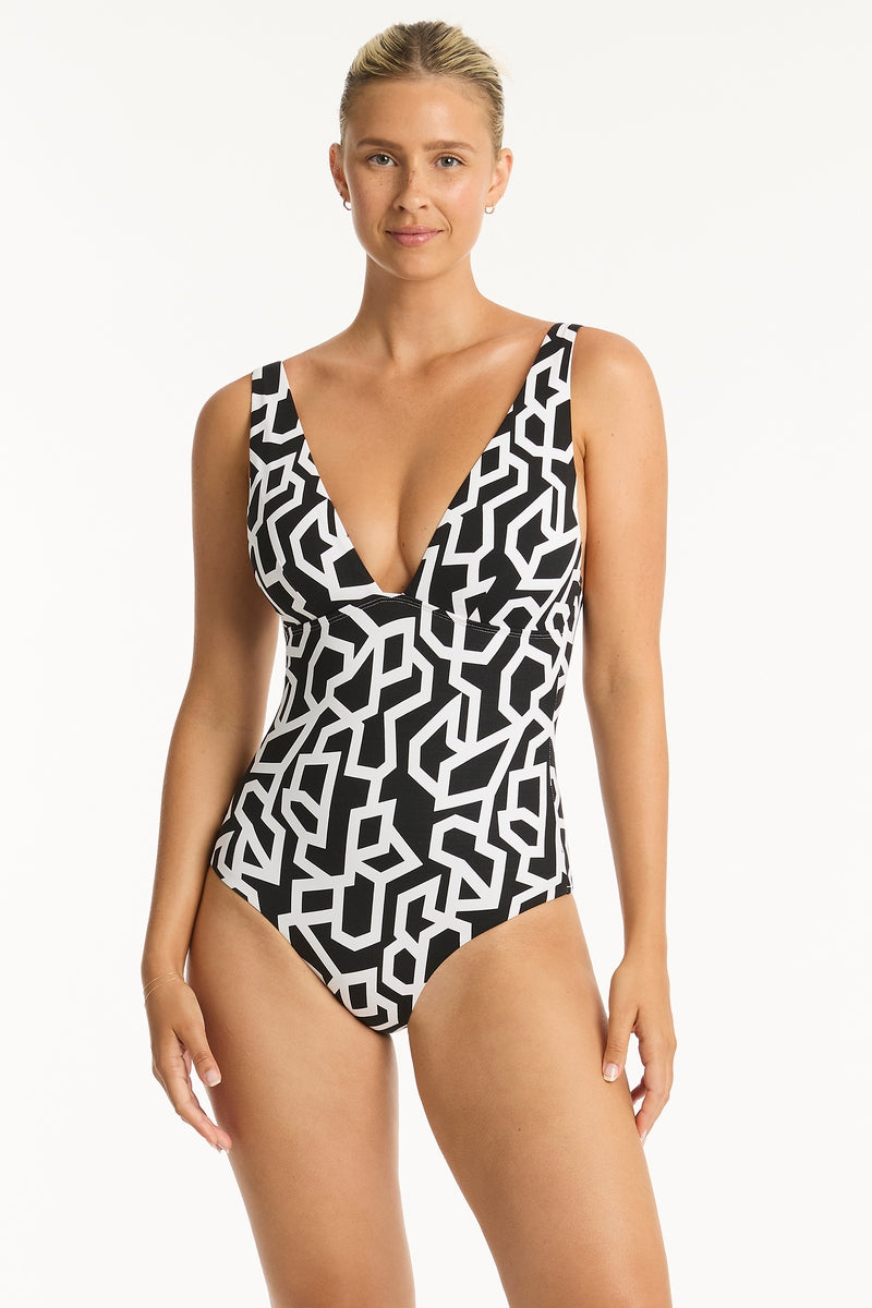 Deco_Longline-Tri-One-Piece_Sea-Level-Swim-Australia_2