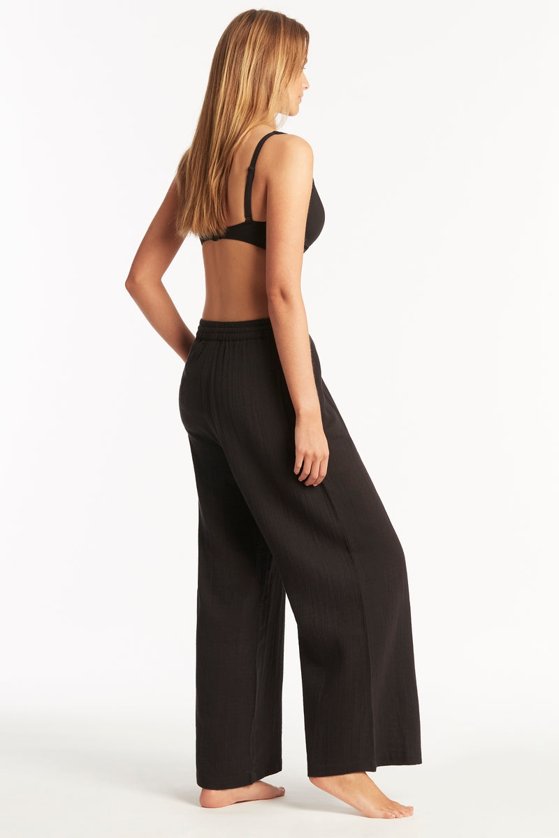 S31-SL9094SSSUNSETBEACHPANTBLACK-22497-Bond-Eye-Sealevel-1097_bf6d37a3-a1c8-48f5-b181-3ece4295abc3